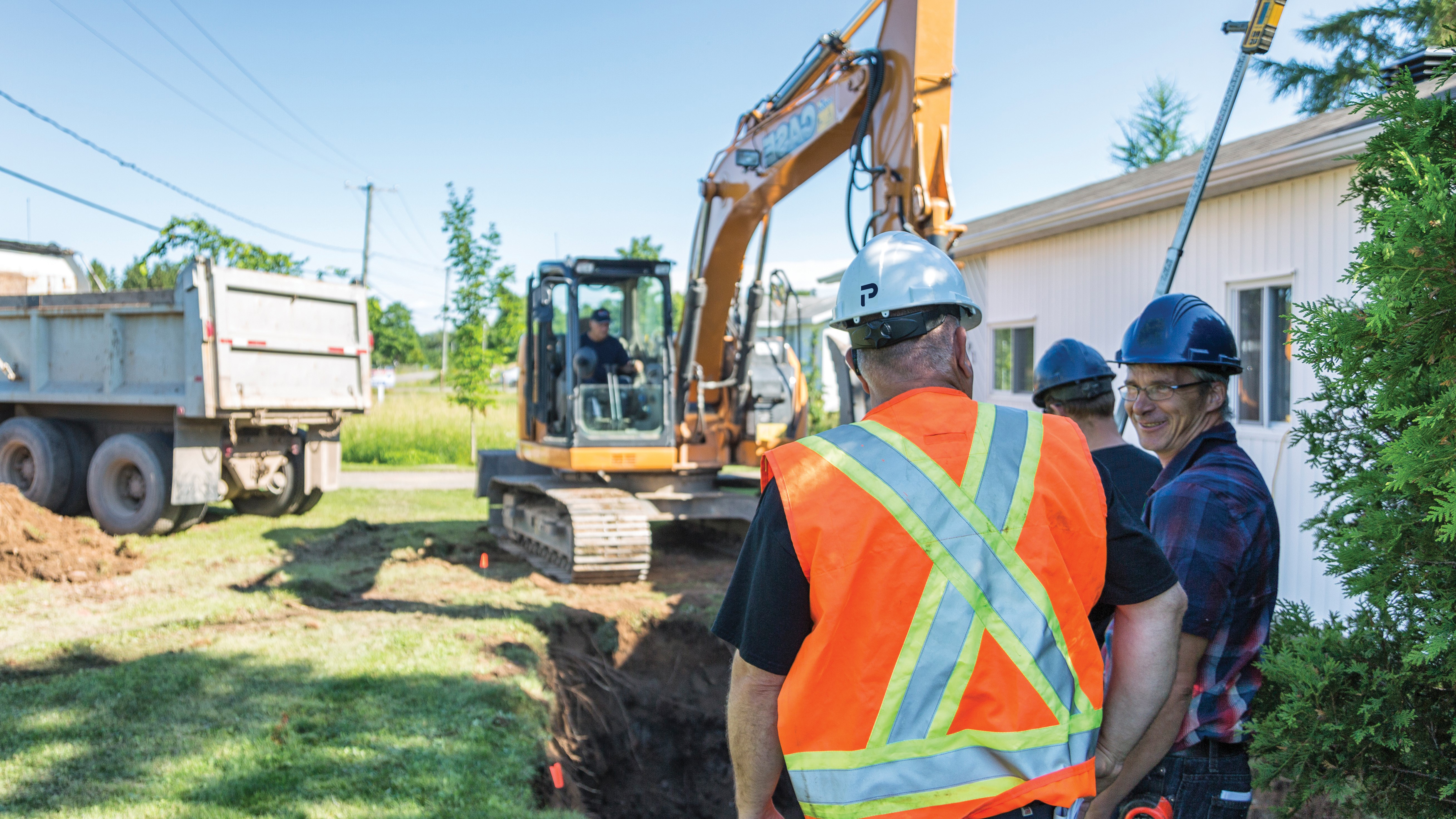 Installateurs sur un chantier