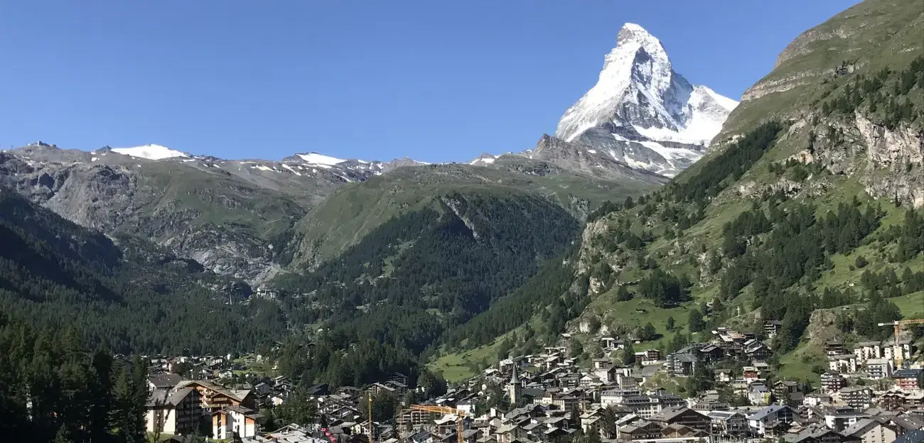 Zermatt, Schweiz, mit dem Matterhorn im Hintergrund.