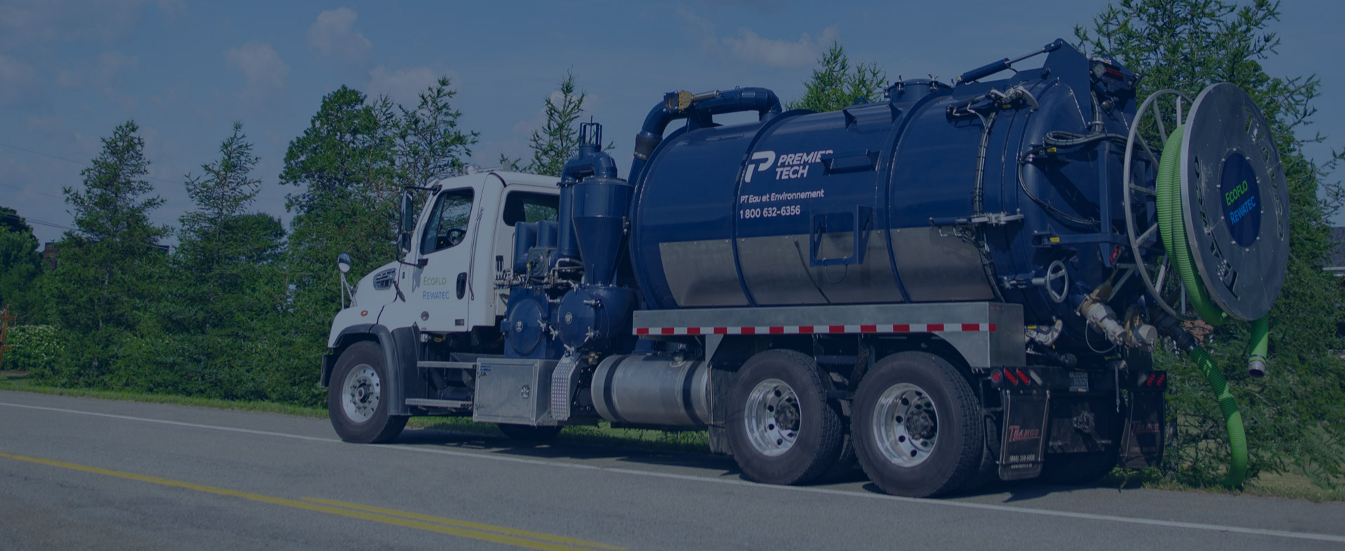 Vacuum truck for the replacement of the filtering media of an Ecoflo septic system.