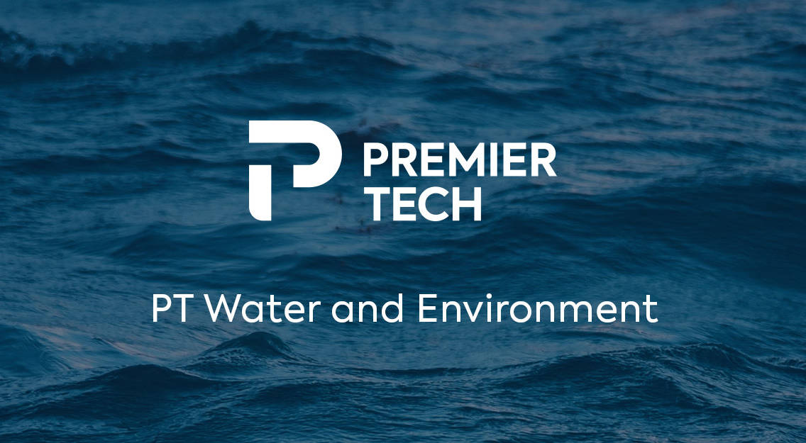 Logo Premier Tech Water and Environment superposé sur une image d'eau bleue.