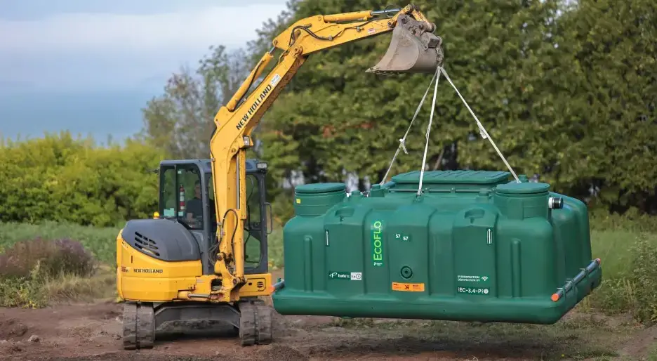 Installing the Ecoflo compact biofilter Pack model on a site with poor soil.